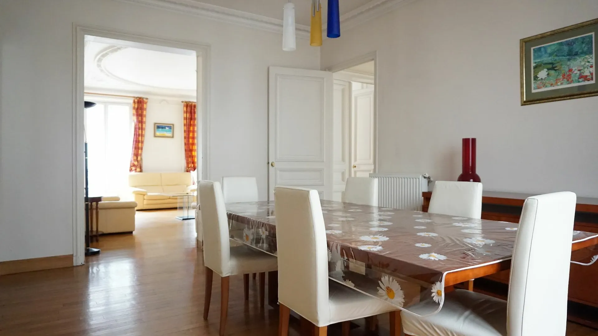 Place Des Etats Unis-5 Pieces-130 M² -paris 16 Apartment *