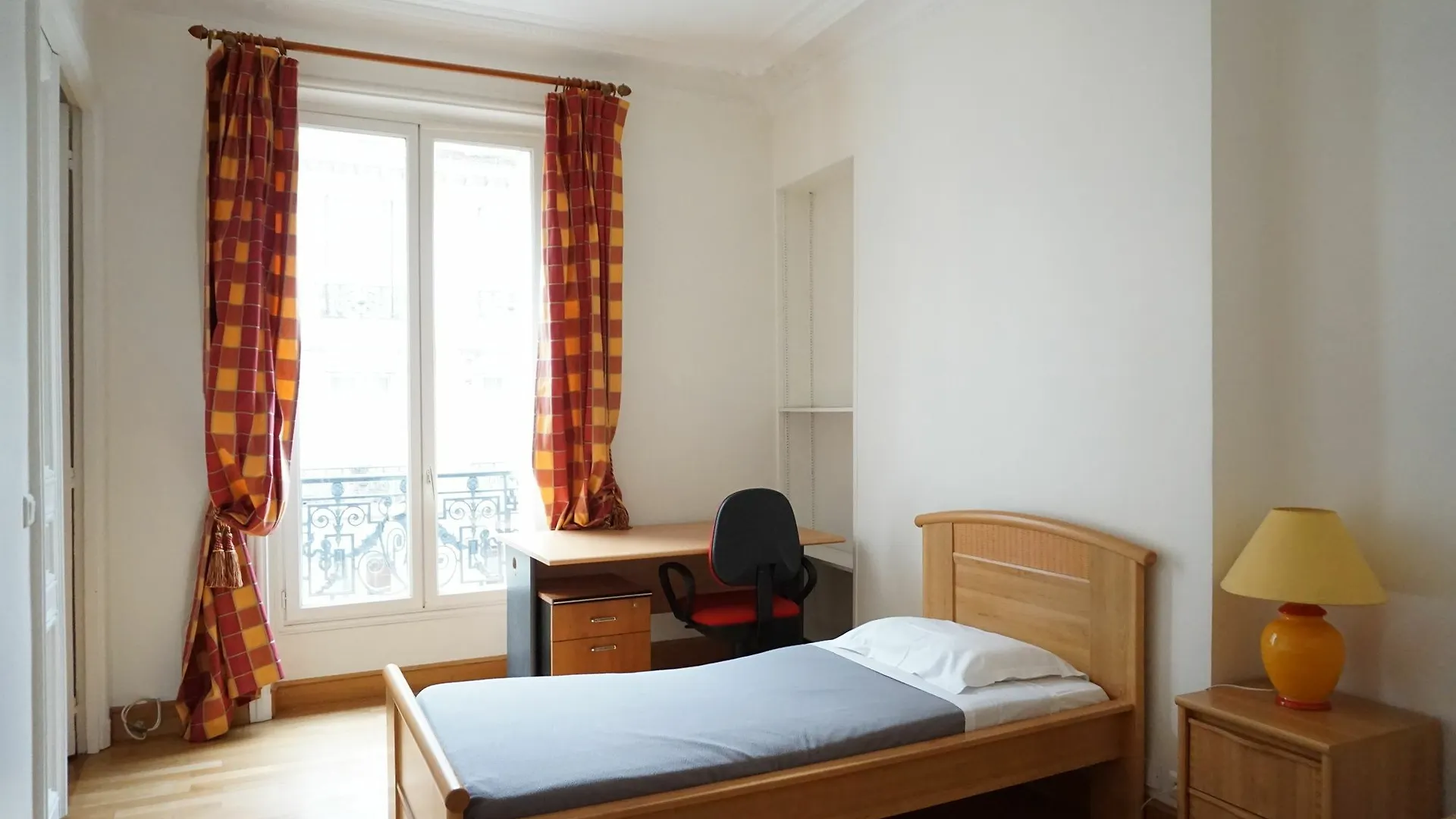Place Des Etats Unis-5 Pieces-130 M² -paris 16 * Paris
