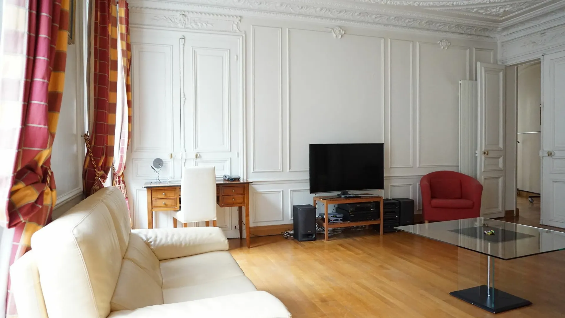 Place Des Etats Unis-5 Pieces-130 M² -paris 16 * Paris