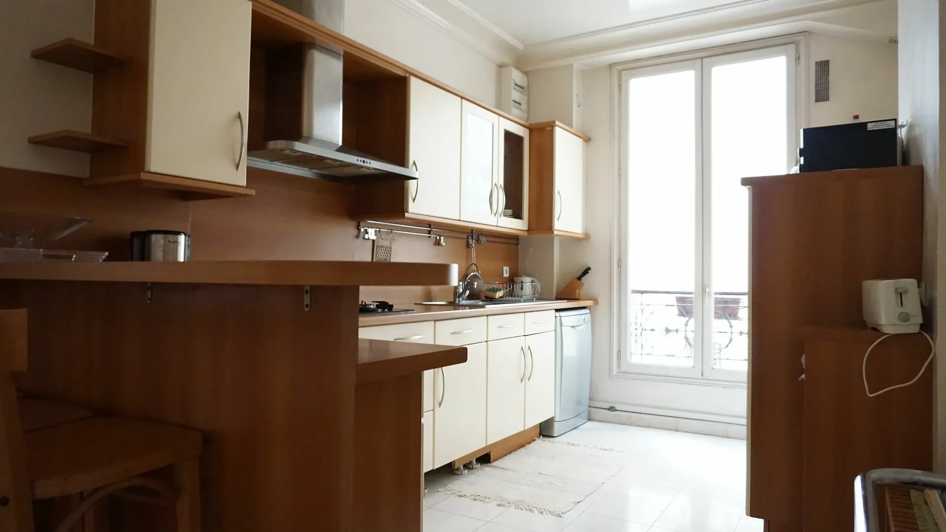 Place Des Etats Unis-5 Pieces-130 M² -paris 16 Apartment *
